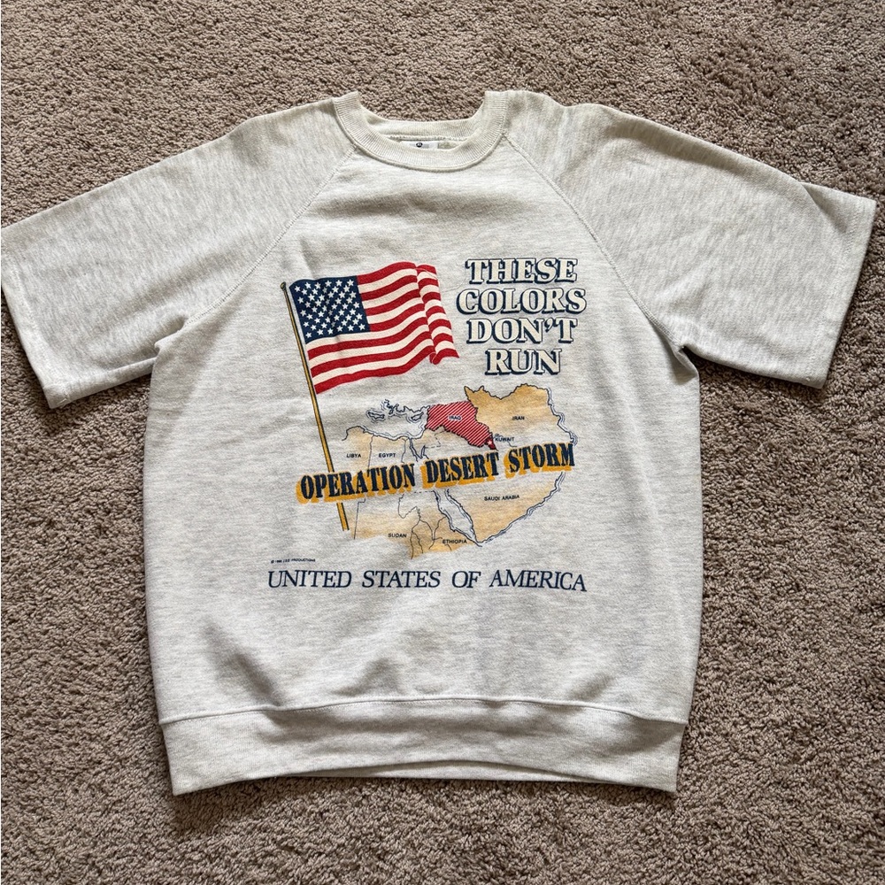 Lee Crewneck Sweatshirt with Patriotic Operation Desert Storm Graphic